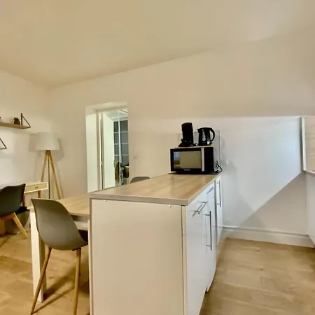 Le Jeu De Paume - T2 In The Center! *